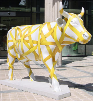 Vacas de la Cow Parade Barcelona 2005 en el Pedralbes Center